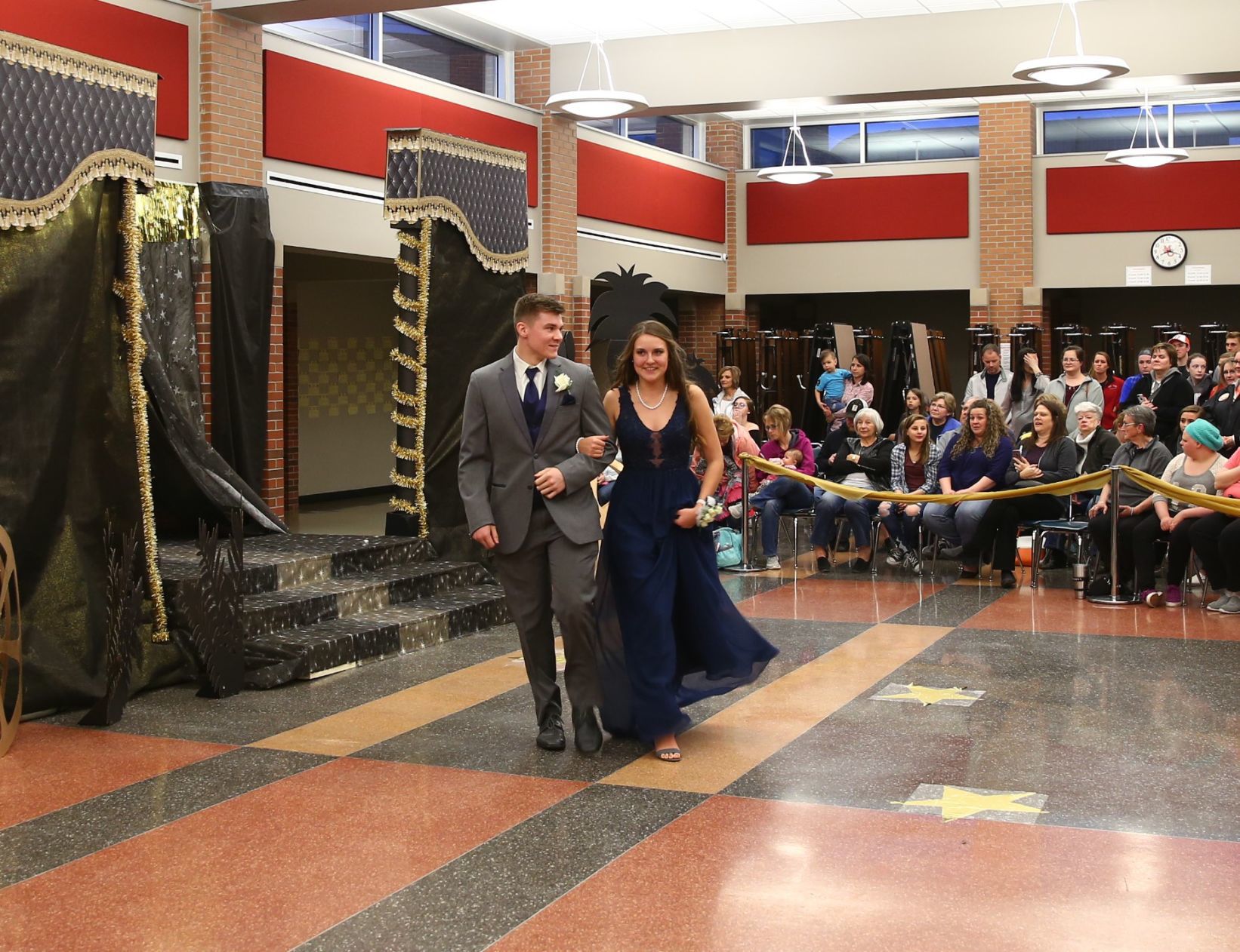 MC Prom 2018 (25).JPG